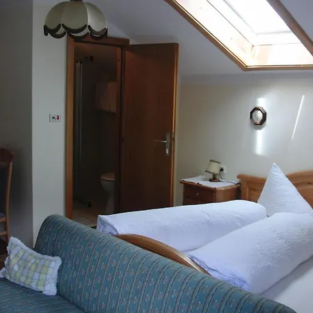 Bed & Breakfast Gastehaus Loithaler Fuegen