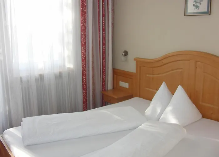 Gastehaus Loithaler Bed & Breakfast Fuegen